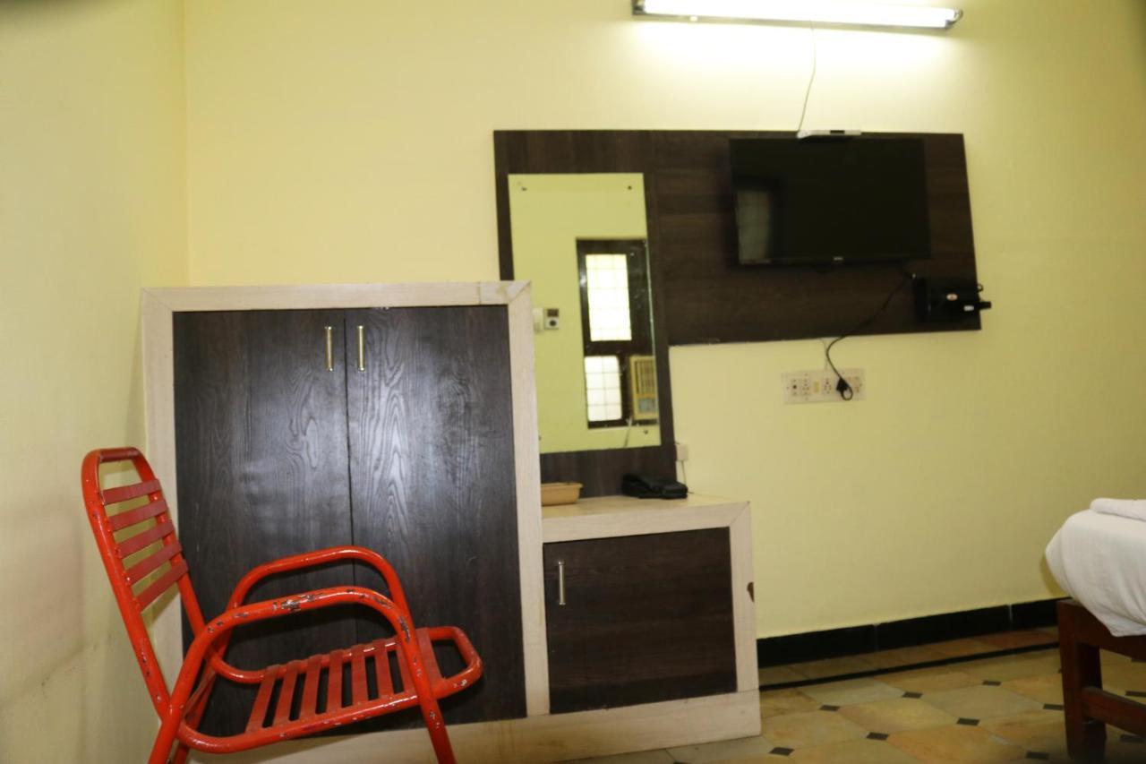 Hotel Siva Sakthi Tiruvannāmalai Екстериор снимка