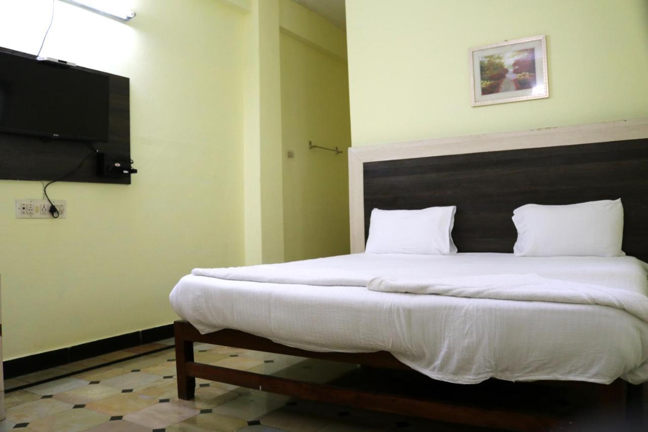 Hotel Siva Sakthi Tiruvannāmalai Екстериор снимка